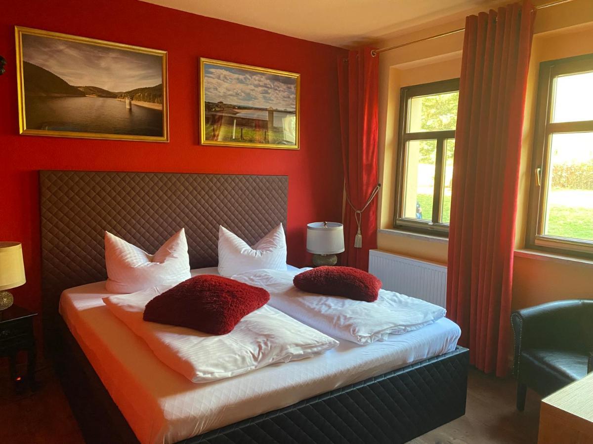 אילמנאו Riverdam Boutique Hotel מראה חיצוני תמונה