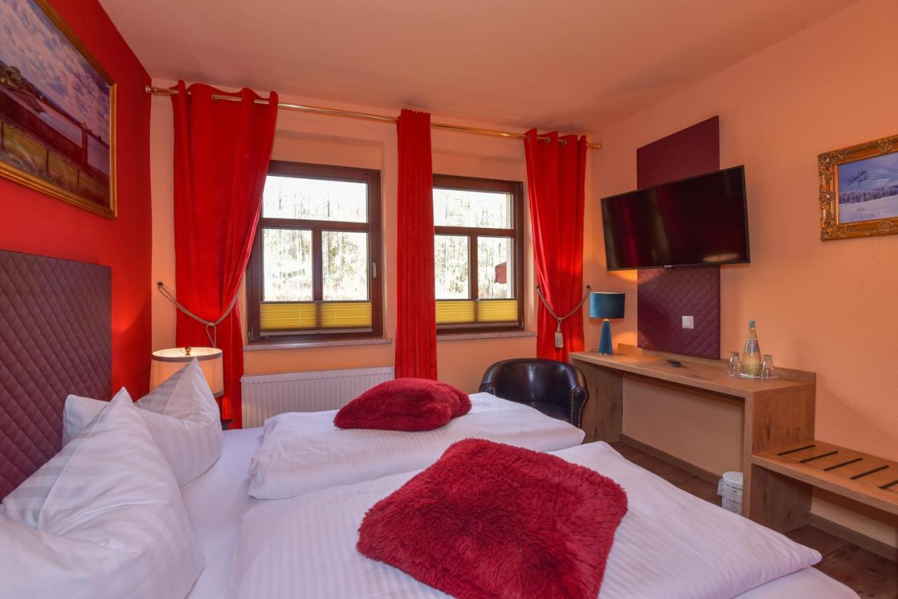 אילמנאו Riverdam Boutique Hotel מראה חיצוני תמונה