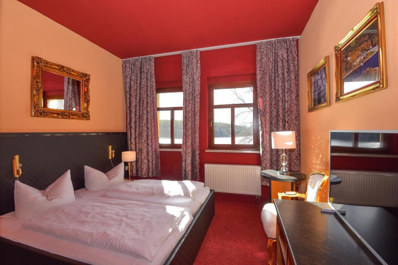 אילמנאו Riverdam Boutique Hotel מראה חיצוני תמונה