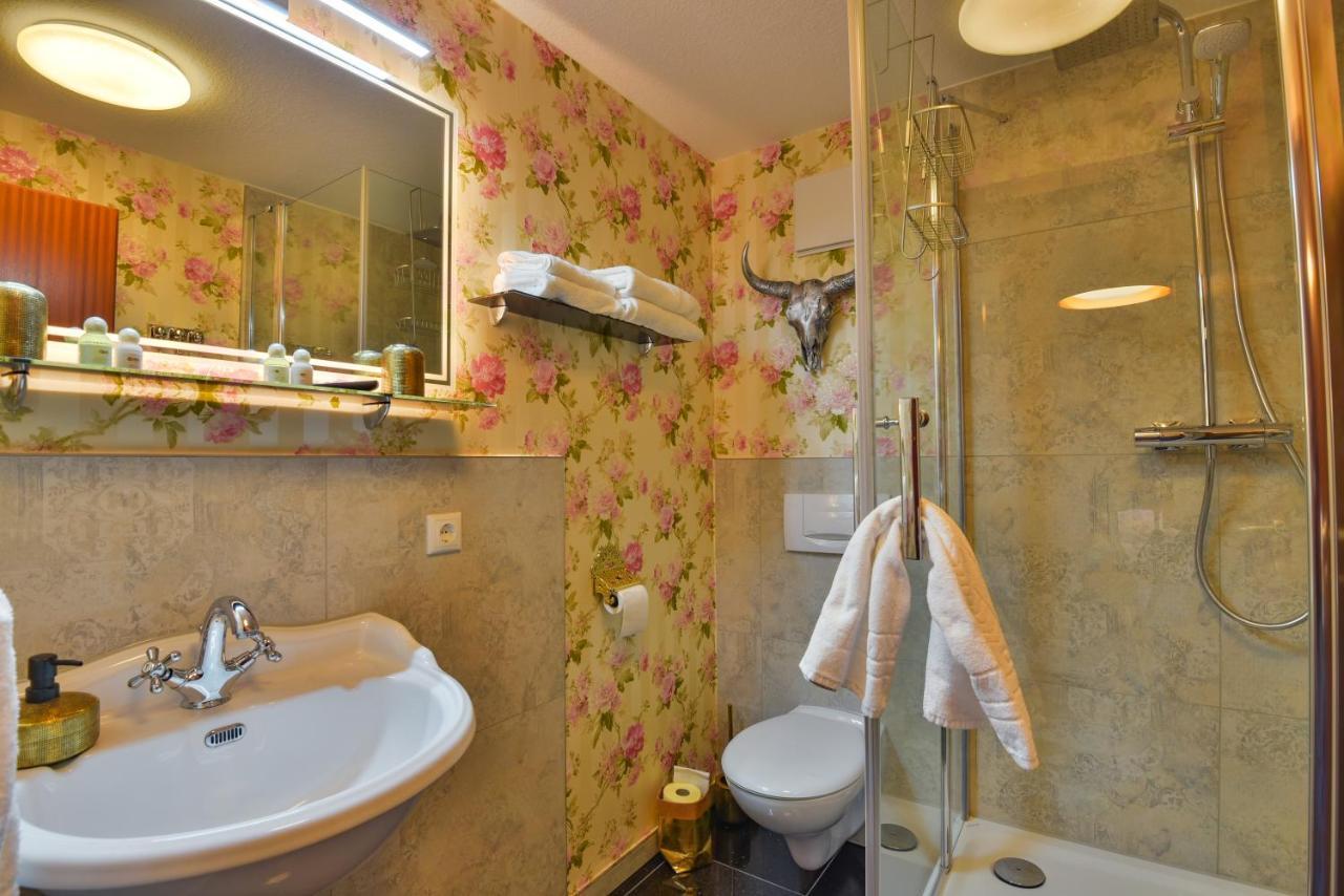 אילמנאו Riverdam Boutique Hotel מראה חיצוני תמונה