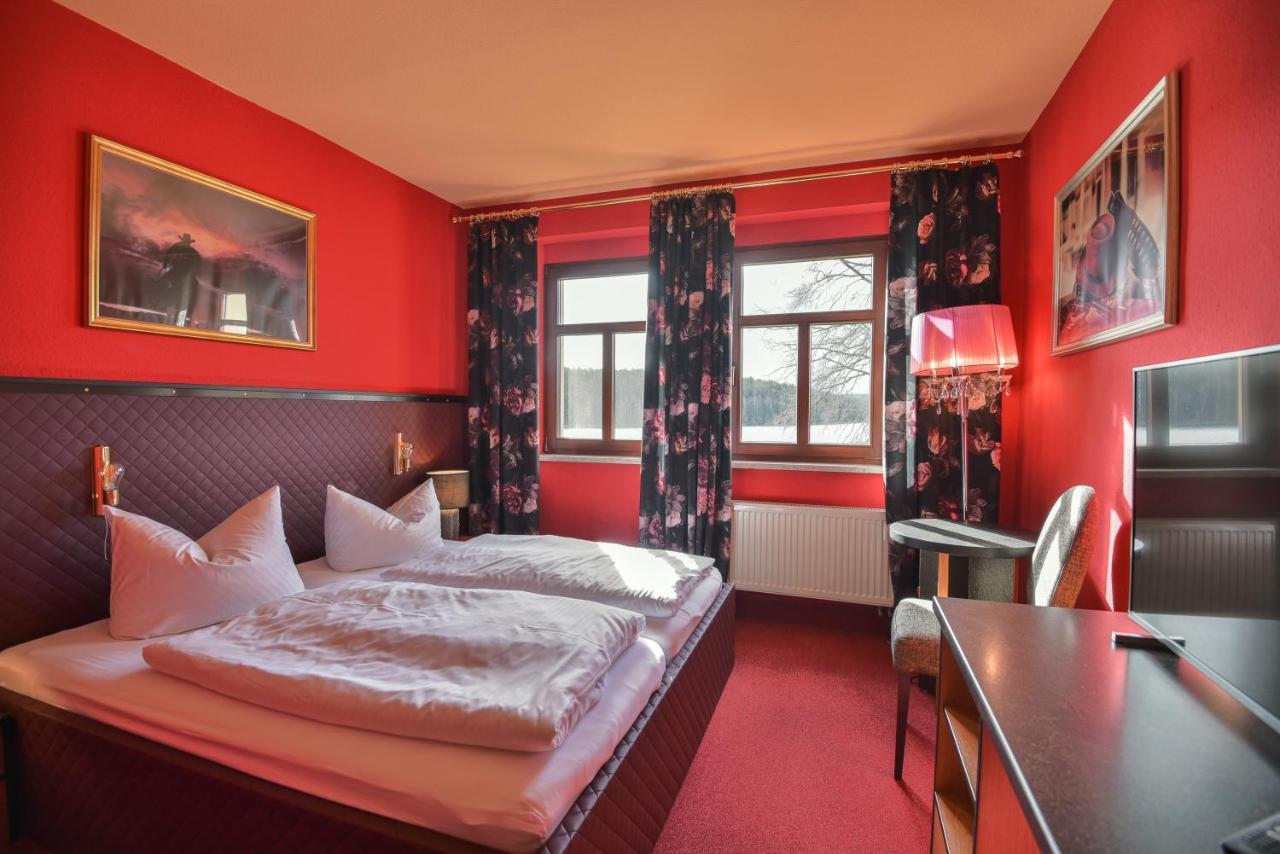 אילמנאו Riverdam Boutique Hotel מראה חיצוני תמונה