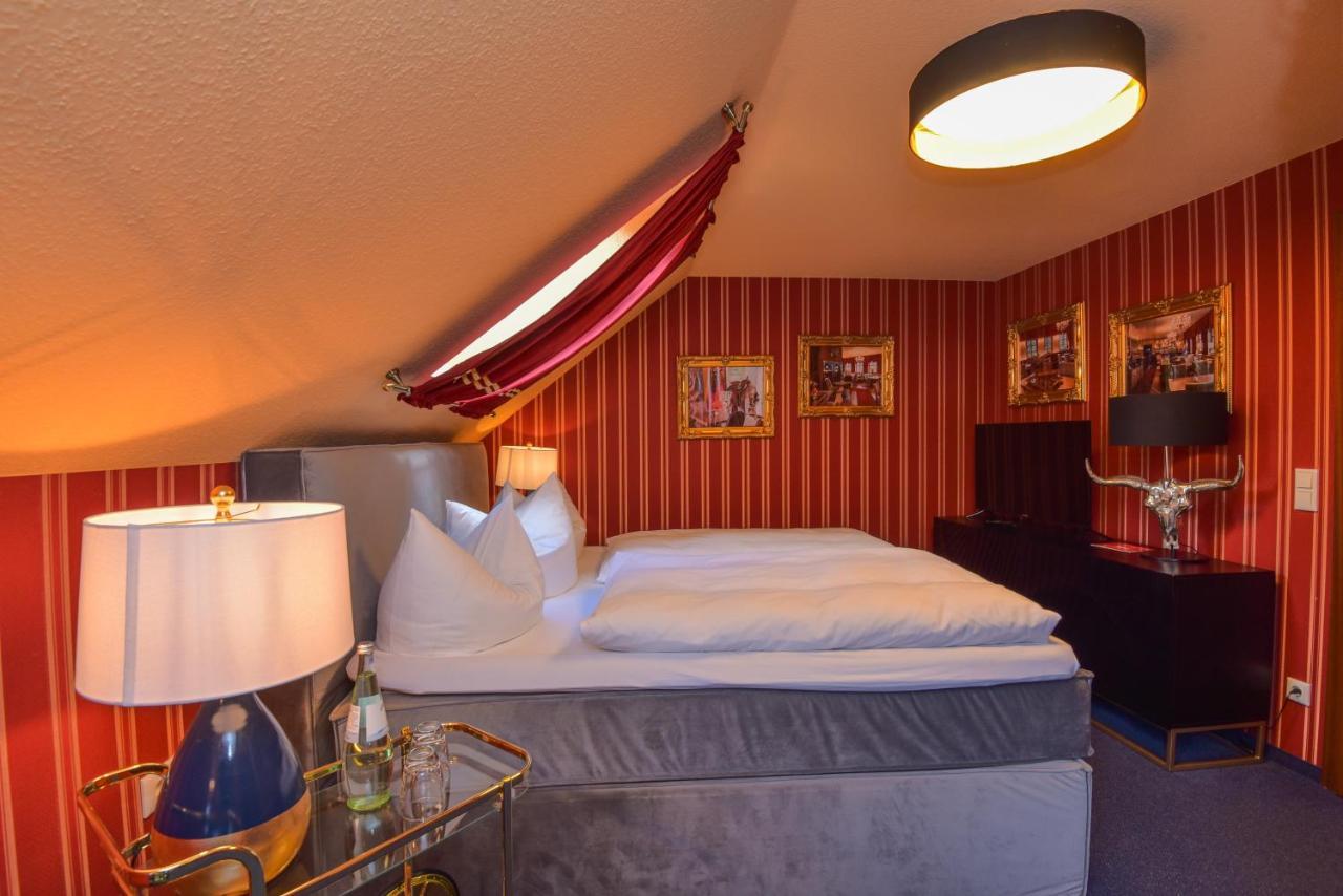 אילמנאו Riverdam Boutique Hotel מראה חיצוני תמונה