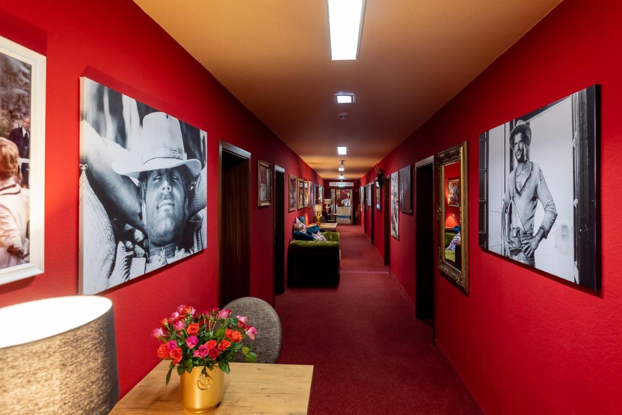 אילמנאו Riverdam Boutique Hotel מראה חיצוני תמונה