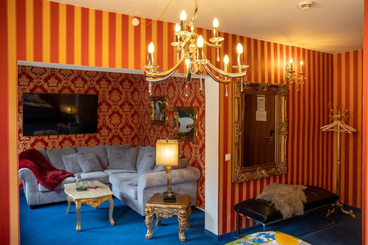 אילמנאו Riverdam Boutique Hotel מראה חיצוני תמונה